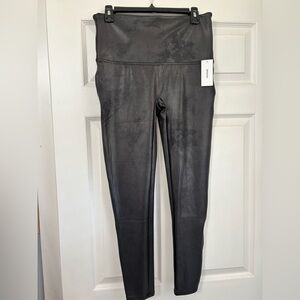 SPANX 1X black leggings leather like